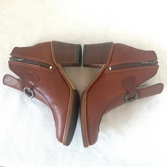 LA SCARPA Brown Genuine 
Leather Ankle Boots with Silver Buckle - Picture 6 of 10